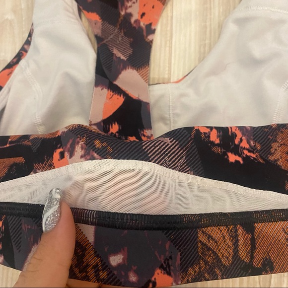 Lululemon bra - Picture 4 of 7